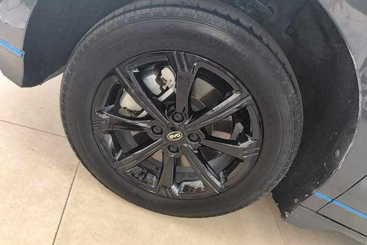 Used BYD e2 2021 Luxury Model Left Front Wheel Hub
