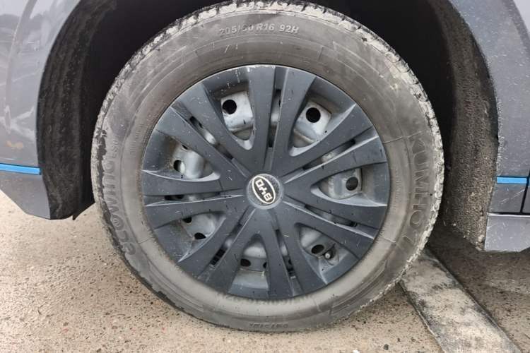 Used BYD e2 2021 Comfort Model Left Front Wheel Hub
