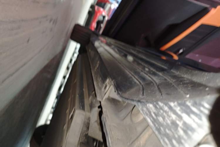 Used BYD e2 2021 Luxury Model Left Side Sill