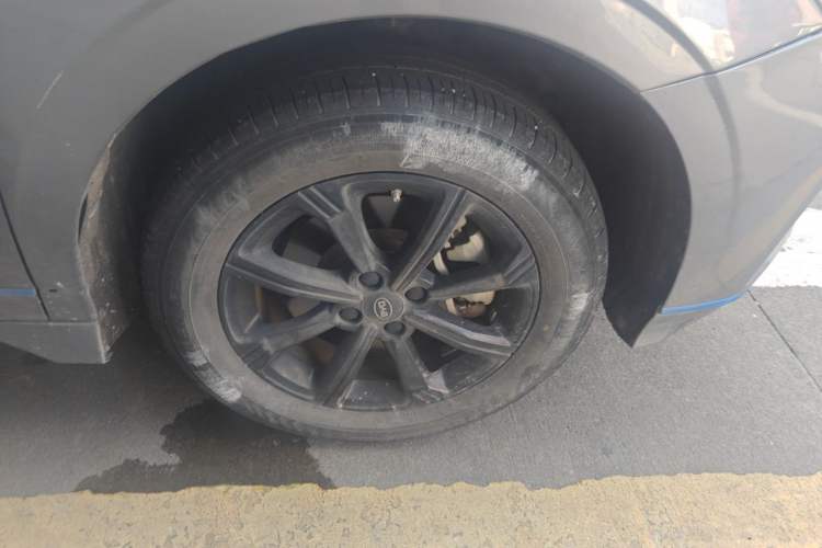 Used BYD e2 2021 Luxury Model Right Front Wheel Hub