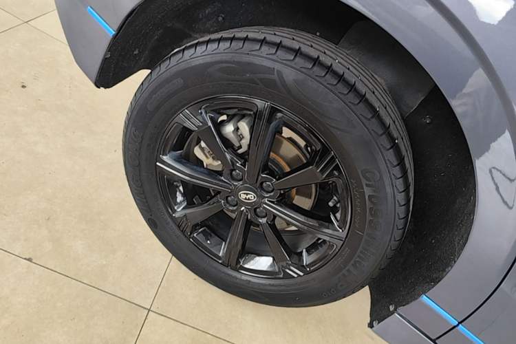 Used BYD e2 2021 Luxury Model Right Rear Wheel Hub