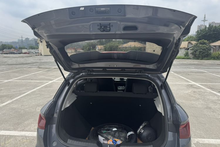 Used BYD e2 2021 Comfort Model Trunk