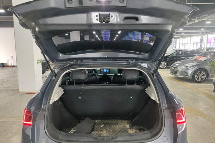 Used BYD e2 2021 Comfort Model Trunk