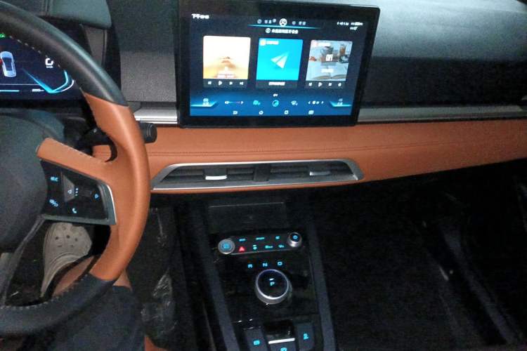 Used BYD e2 2021 Luxury Model Audio And AC Panel