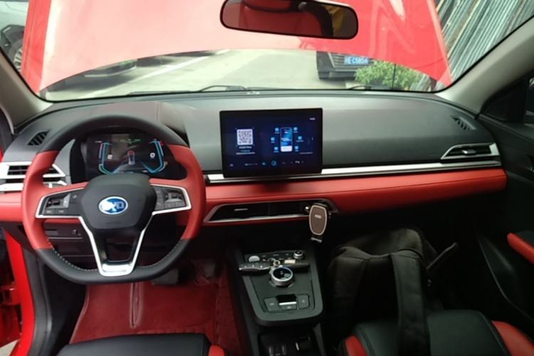 Used BYD e2 2021 Deluxe Model Center Console