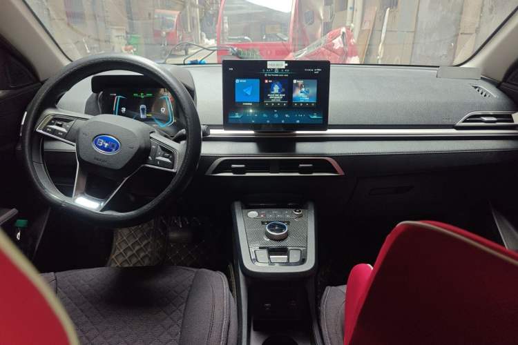 Used BYD e2 2021 Comfort Model Center Console