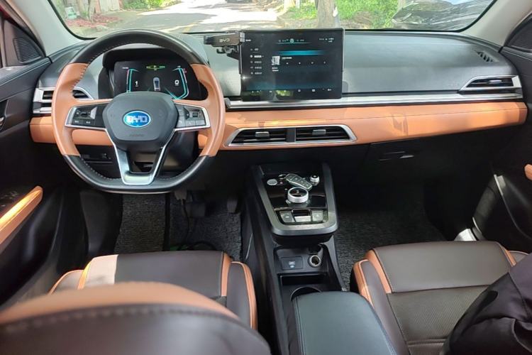 Used BYD e2 2021 Luxury Model Center Console
