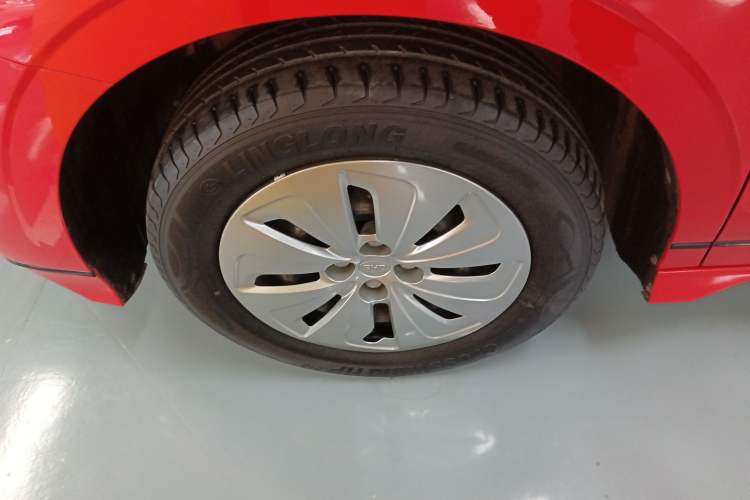 Used BYD e2 2021 Comfort Model Exterior 4