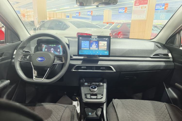 Used BYD e2 2021 Comfort Model Interior 8