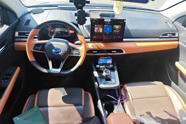 Used BYD e2 2021 Luxury Model Center Console