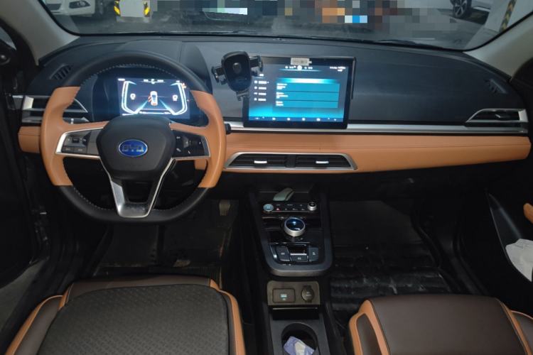 Used BYD e2 2021 Luxury Model Center Console