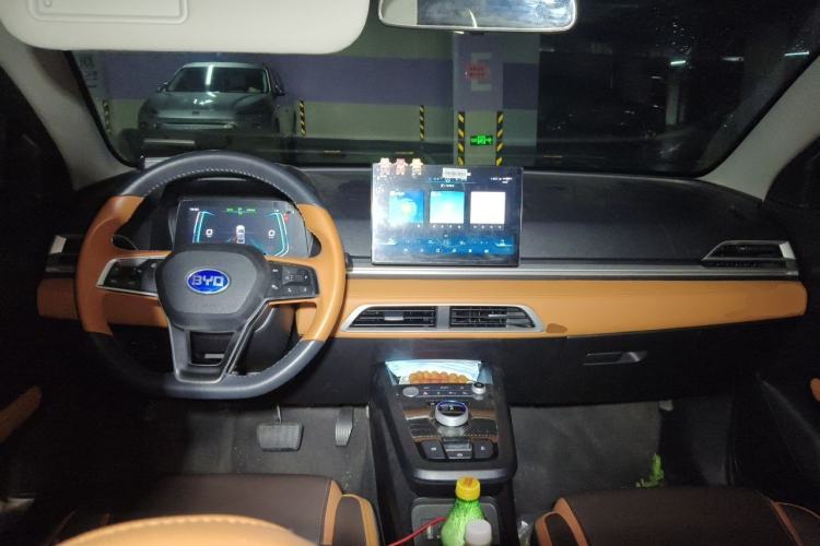 Used BYD e2 2021 Deluxe Model Center Console