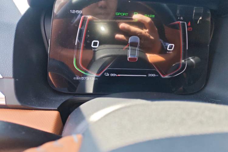 Used BYD e2 2021 Luxury Model Odometer Close Up