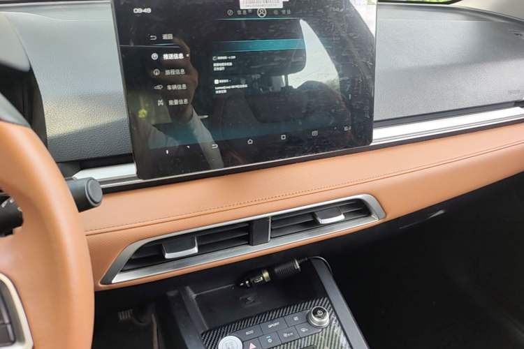 Used BYD e2 2021 Luxury Model Audio And AC Panel