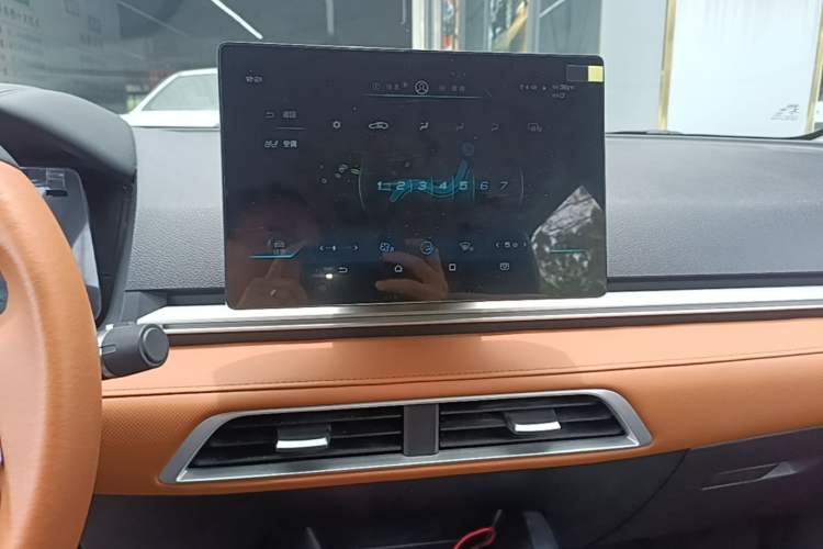 Used BYD e2 2021 Luxury Model Audio And AC Panel