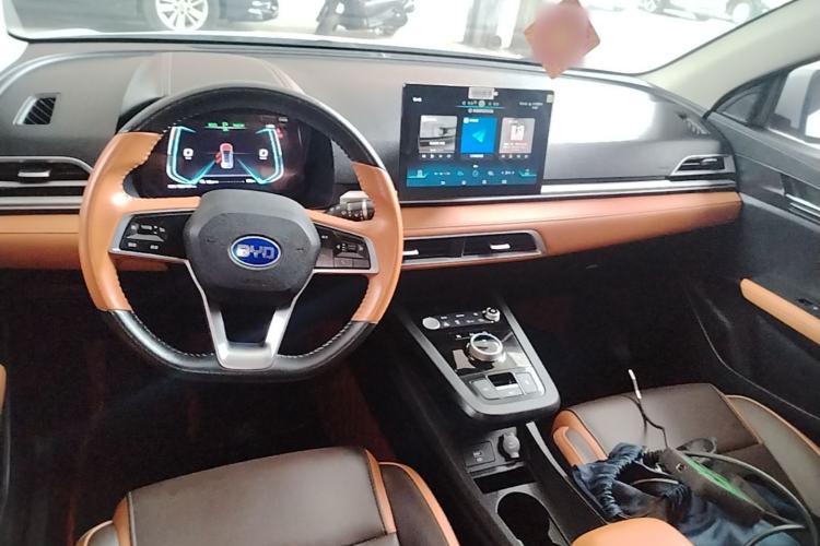 Used BYD e2 2021 Luxury Model Center Console