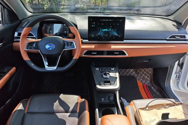 Used BYD e2 2021 Luxury Model Center Console