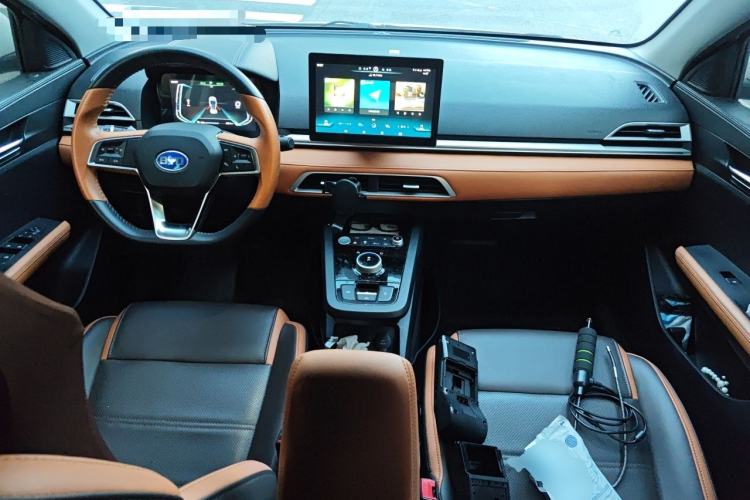 Used BYD e2 2021 Luxury Model Center Console