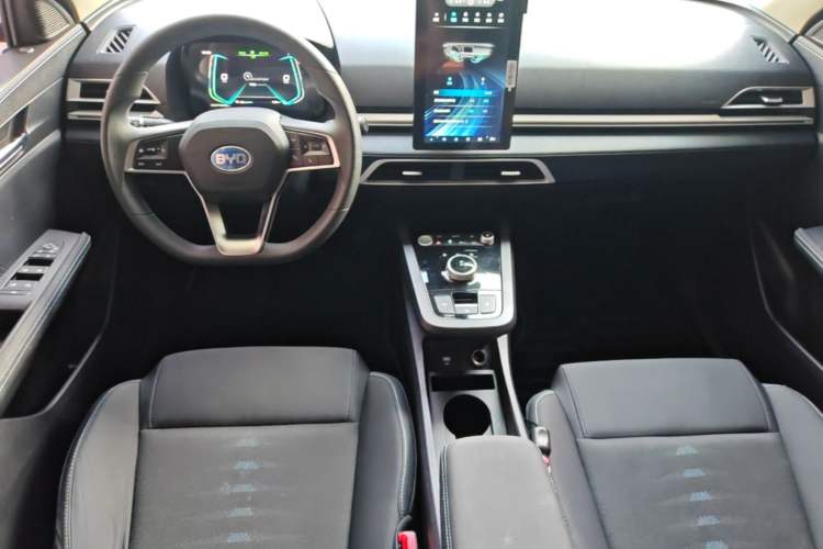 Used BYD e2 2021 Comfort Model Center Console