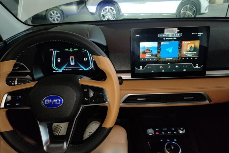 Used BYD e2 2021 Luxury Model Center Console