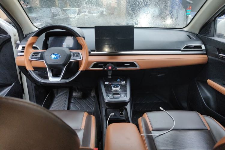 Used BYD e2 2021 Luxury Model Center Console