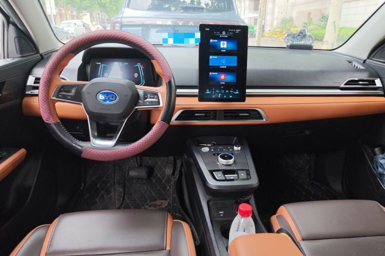 Used BYD e2 2021 Luxury Model Center Console