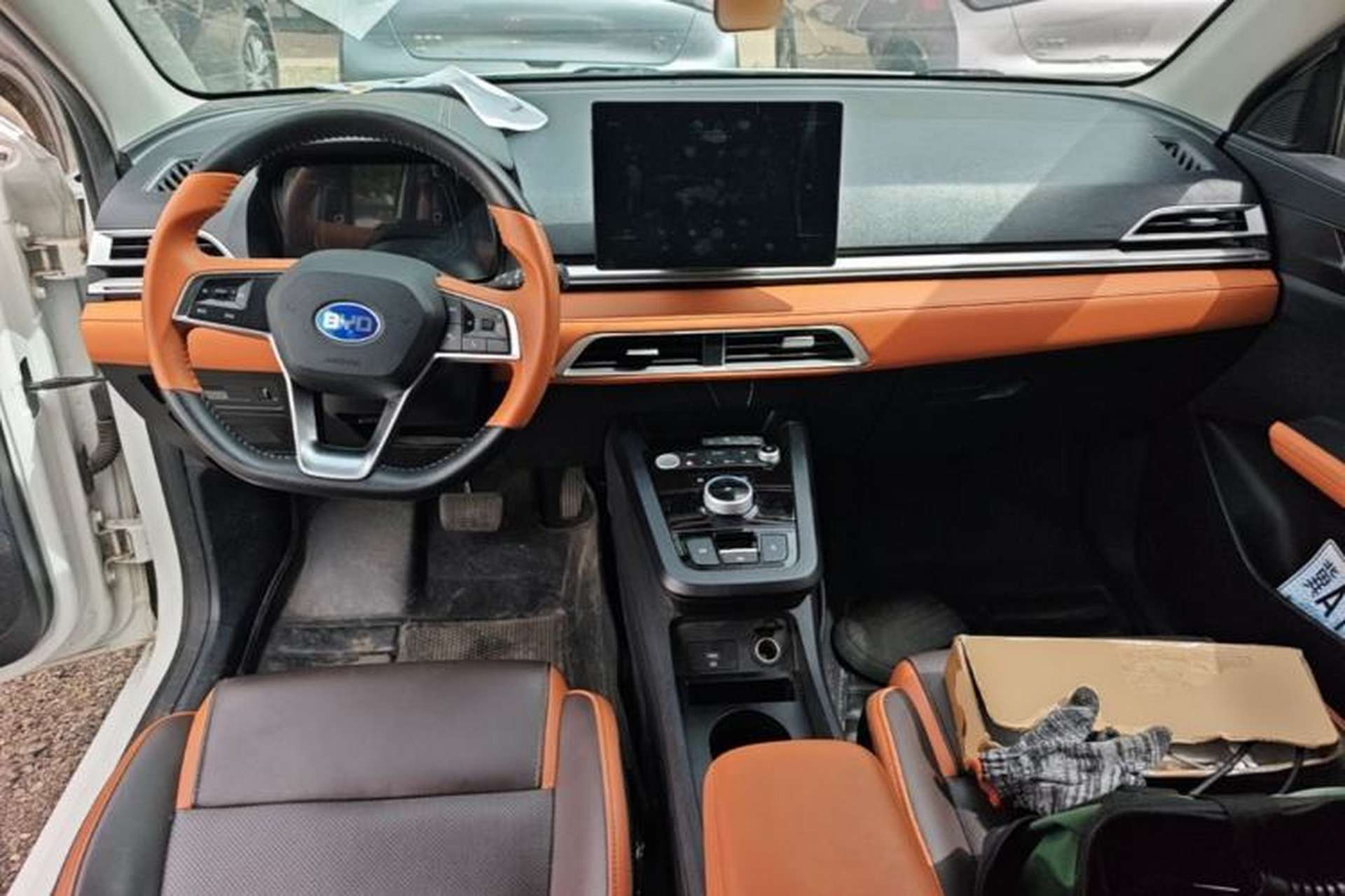 Used BYD e2 2021 Luxury Model Center Console