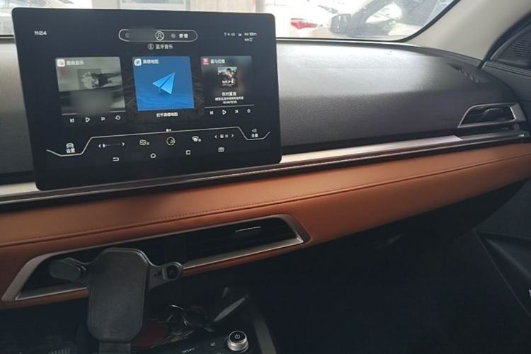Used BYD e2 2021 Luxury Model Center Console