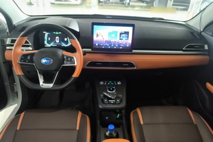 Used BYD e2 2021 Luxury Model Center Console
