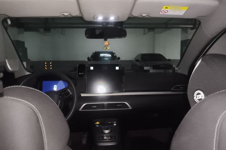 Used BYD e2 2021 Comfort Model Center Console