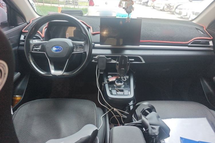 Used BYD e2 2021 Comfort Model Center Console