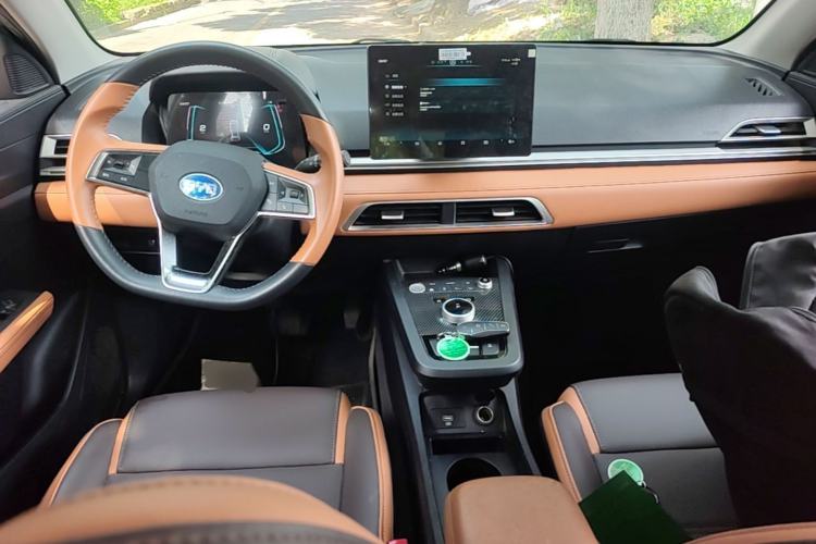 Used BYD e2 2021 Luxury Model Center Console