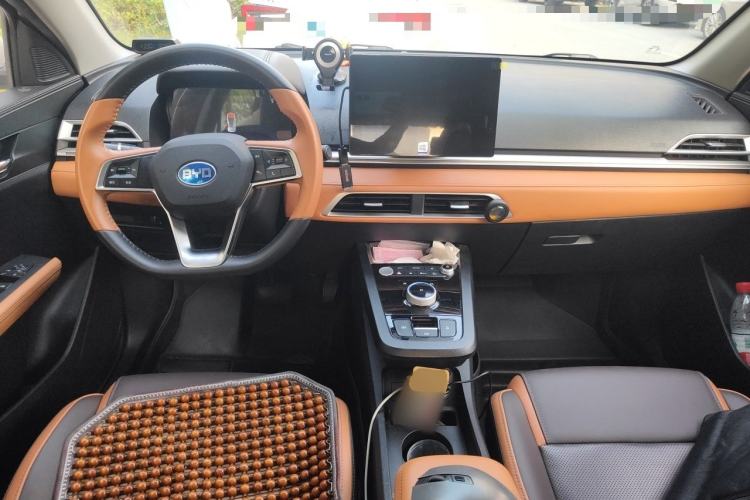 Used BYD e2 2021 Luxury Model Center Console