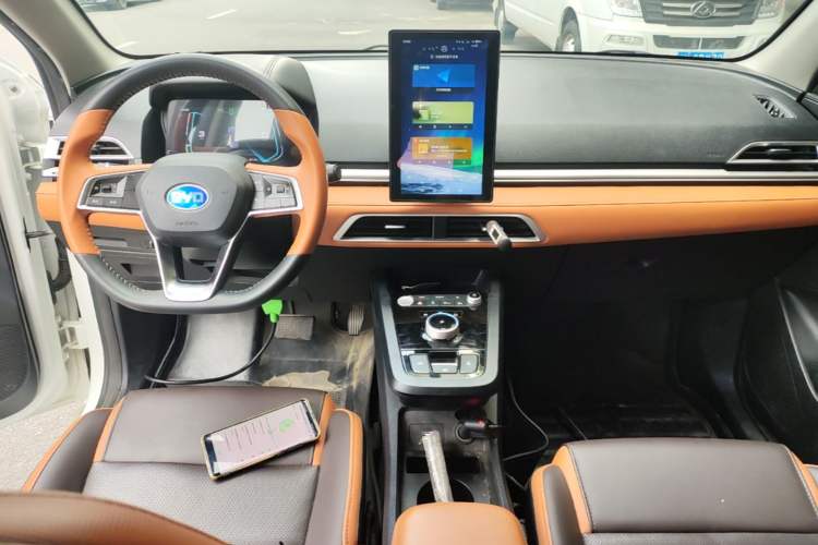 Used BYD e2 2021 Luxury Model Center Console