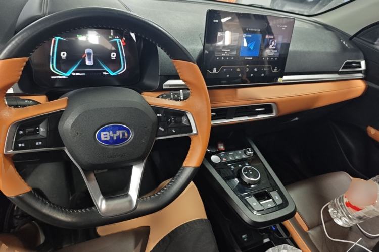 Used BYD e2 2021 Luxury Model Center Console