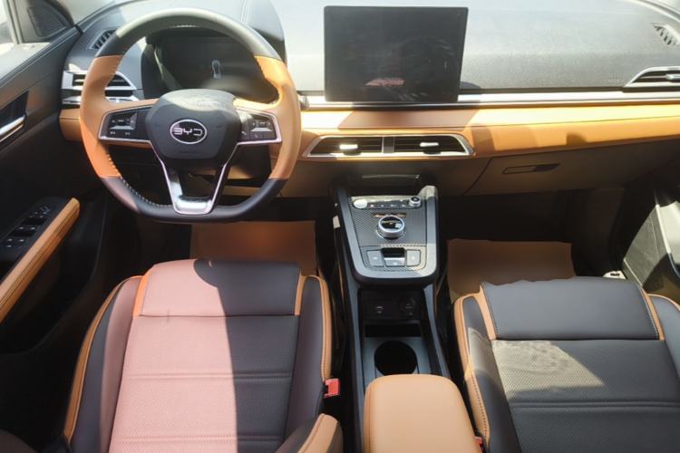 Used BYD e2 2021 Luxury Model Center Console