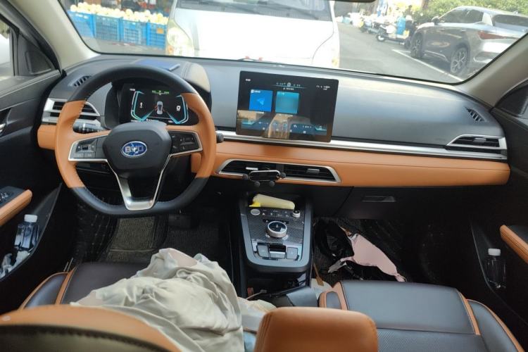 Used BYD e2 2021 Luxury Model Center Console