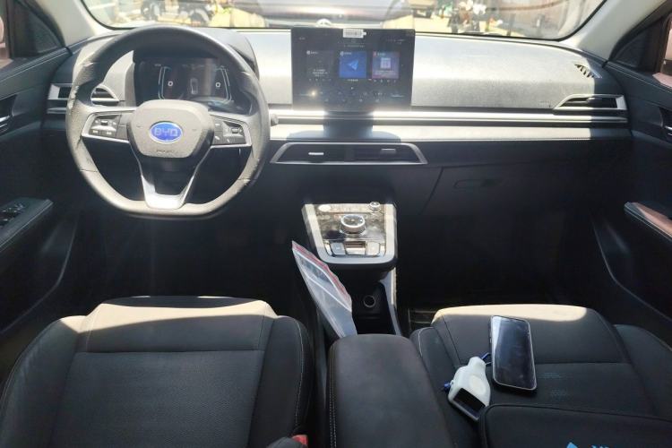 Used BYD e2 2021 Luxury Model Center Console