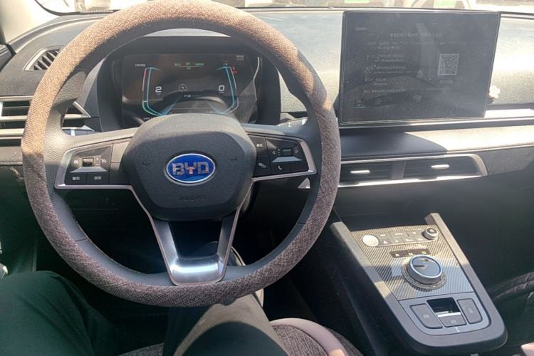 Used BYD e2 2021 Comfort Model Center Console