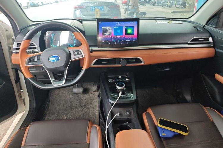 Used BYD e2 2021 Luxury Model Center Console