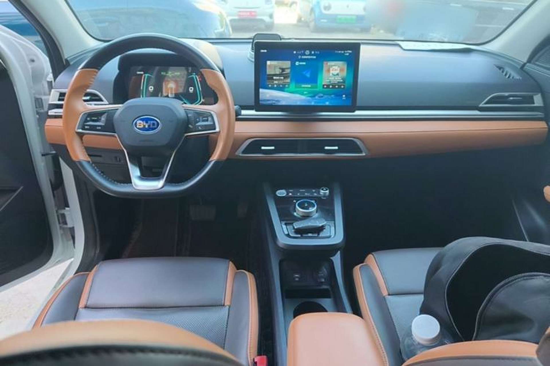 Used BYD e2 2021 Luxury Model Center Console