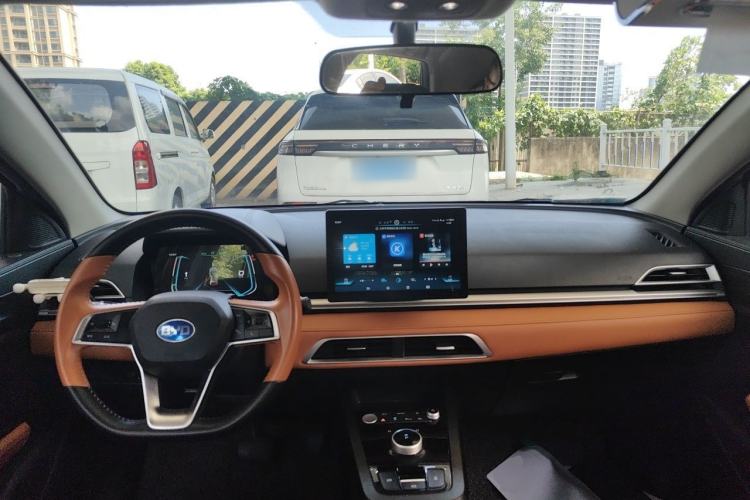 Used BYD e2 2021 Luxury Model Center Console