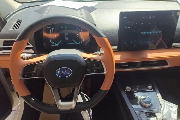 Used BYD e2 2021 Luxury Model Center Console