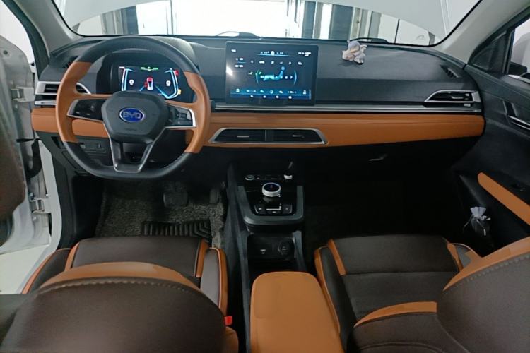 Used BYD e2 2021 Luxury Model Center Console