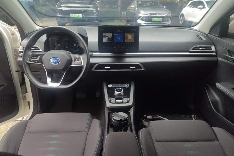 Used BYD e2 2021 Comfort Model Center Console