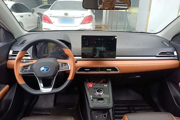 Used BYD e2 2021 Luxury Model Center Console