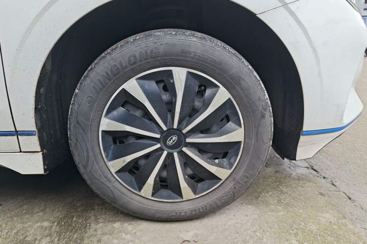 Used BYD e2 2021 Standard Model Exterior 1