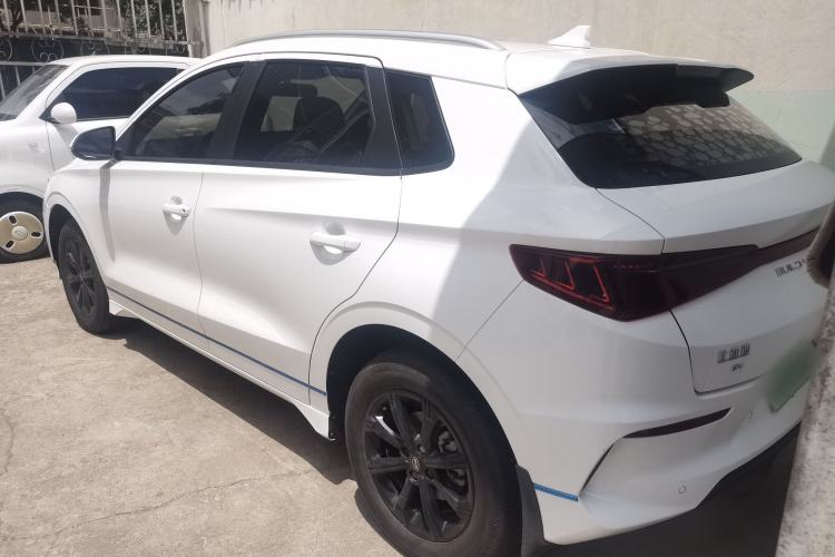 Used BYD e2 2021 Luxury Model Exterior 3
