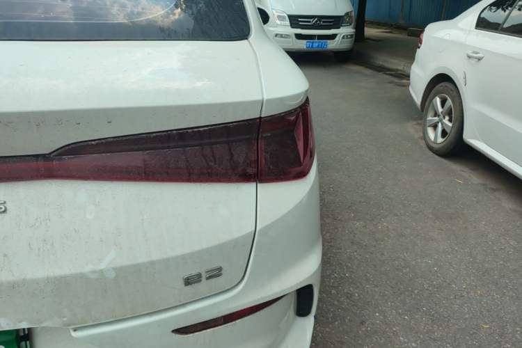 Used BYD e2 2021 Luxury Model Exterior 3