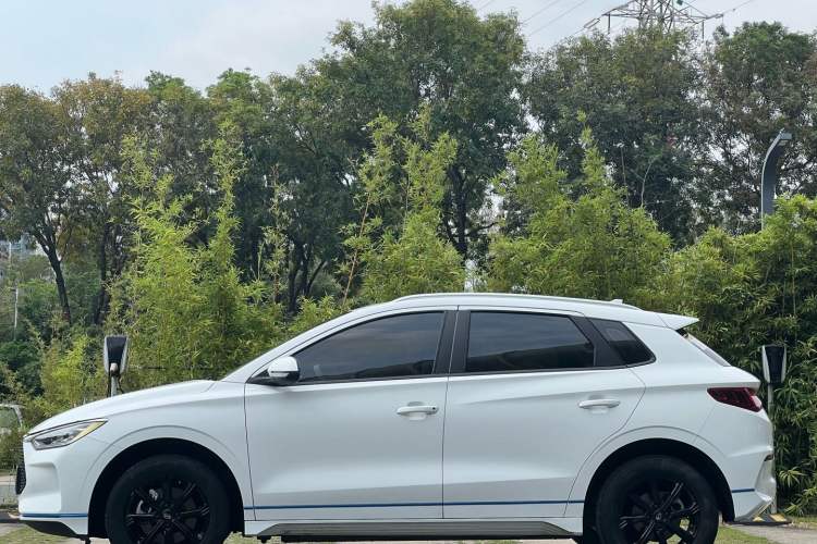 Used BYD e2 2021 Luxury Model Exterior 3
